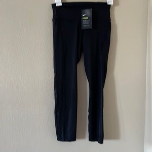New with tag xs Nike power crop length